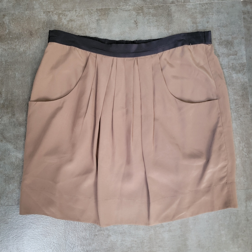 BCBGMaxazria 100% Silk Sheath Skirt Beige Tan Women’s Size 0 Pockets